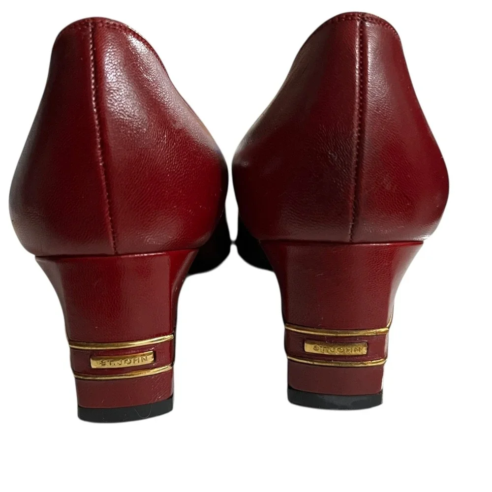 Vintage St. John Burgundy Leather Pumps Low Block Heel Made in‎ Italy size 6.5